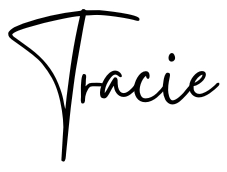 Tracie first name written in handwriting like a signature